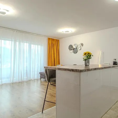 Appartement Mohost Blue - Sophisticated Retreat With Views Braşov